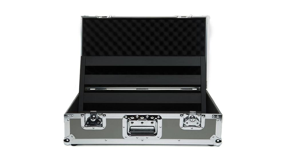  Pedaltrain Classic 2 with Tour Case Pedal Boards